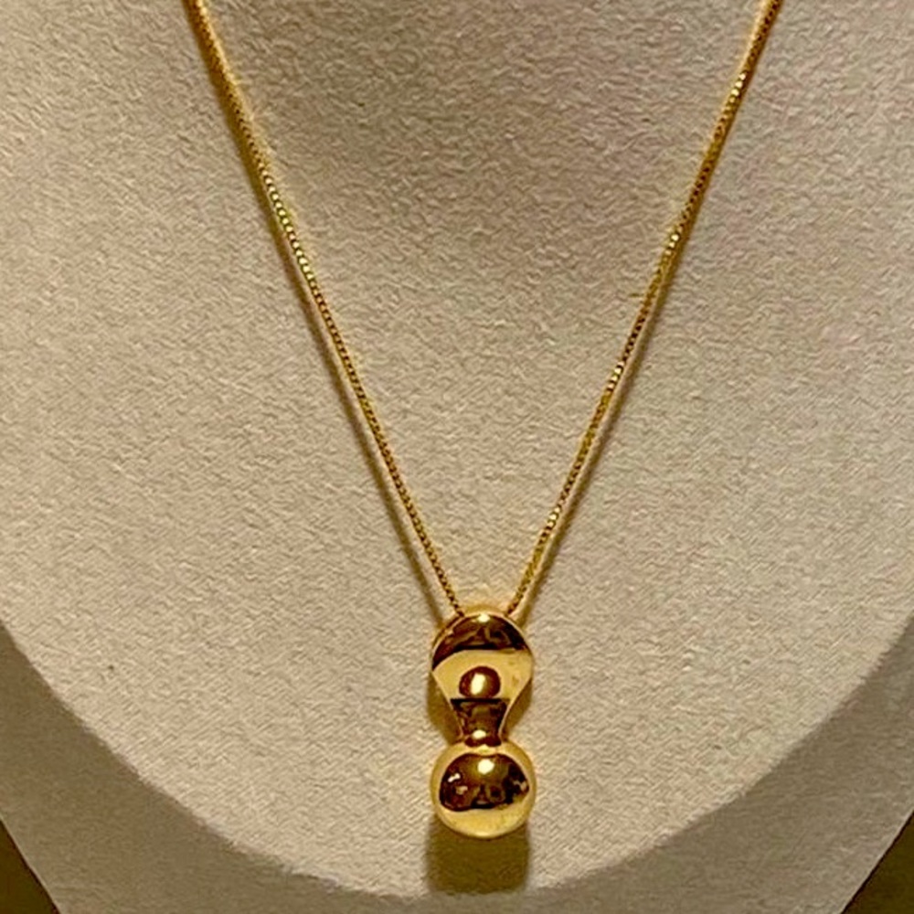 18 gold plated pendant necklace